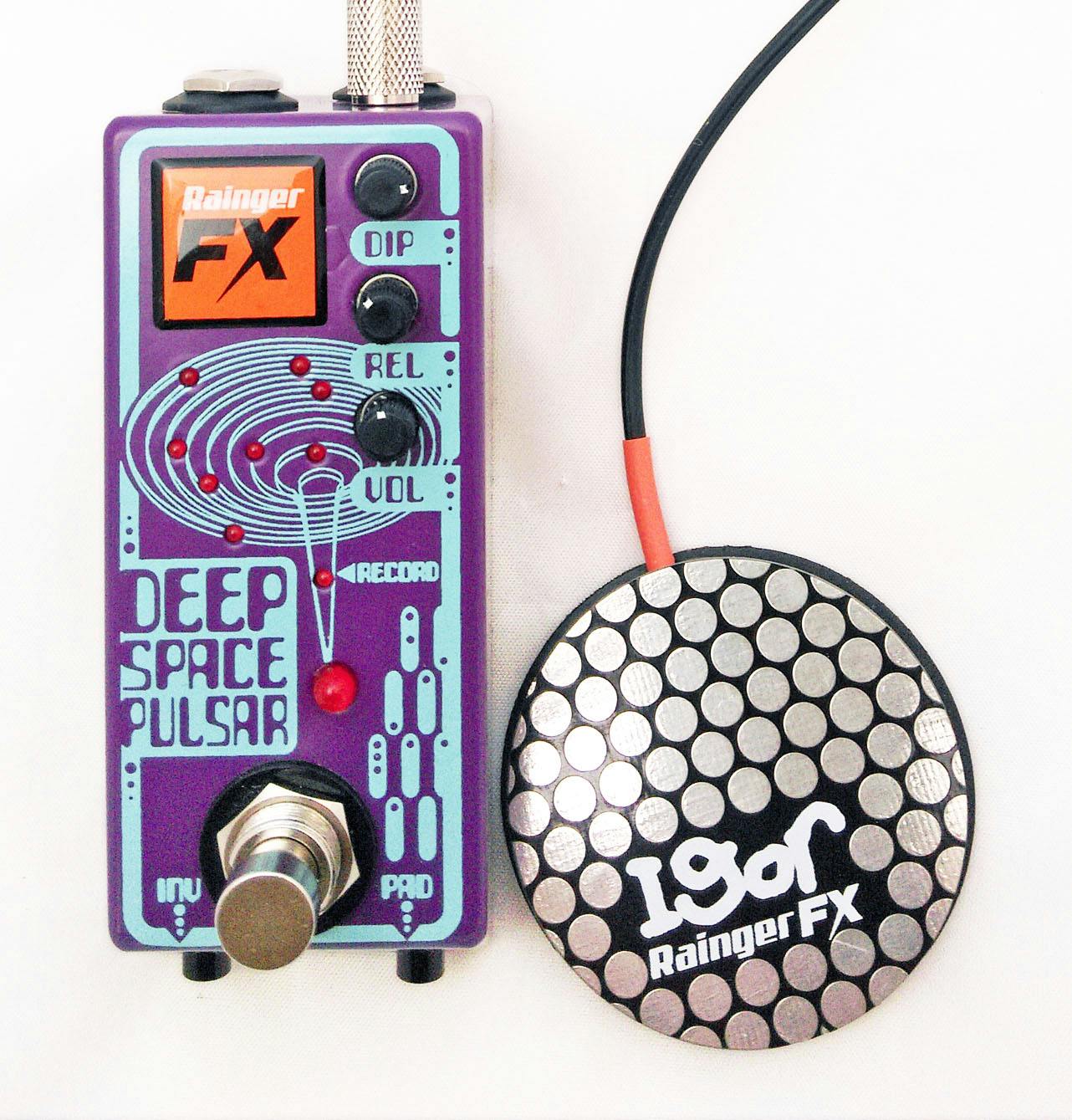 Rainger FX Deep Space Pulsar Pedal with Igor Controller out of stock