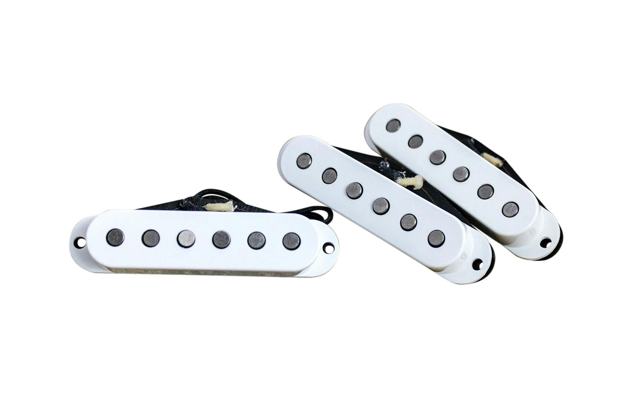 Monty's Guitars '62 Stratocaster Parchment Pickup Set in stock