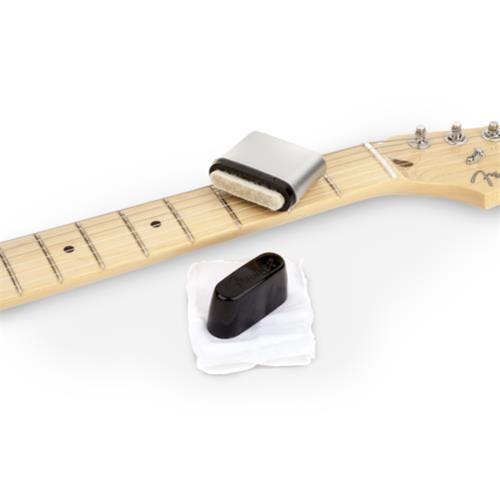 Fender Speed Slick String Cleaner in stock